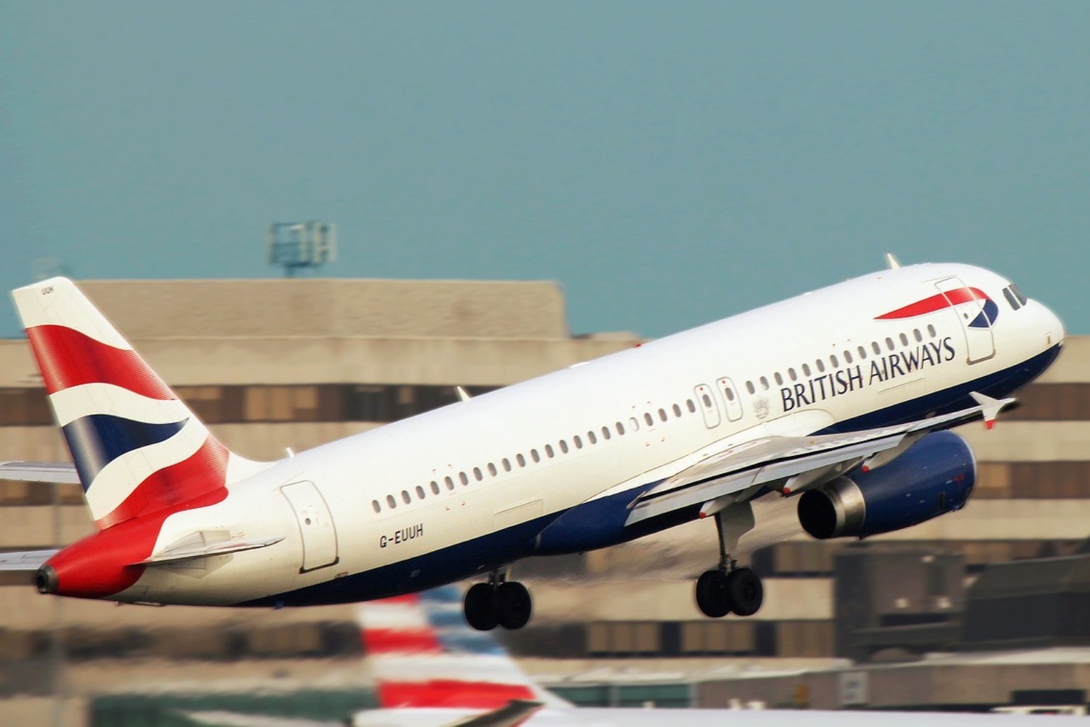 British Airways pilots ground planes in unprecedented 48-hour strike 